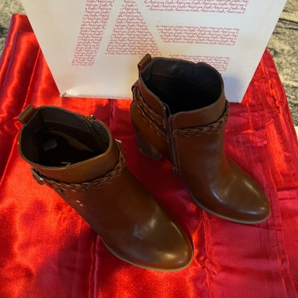 American Eagle Braided Strap Heeled‎ Ankle Booties. Women's size 9 stylish